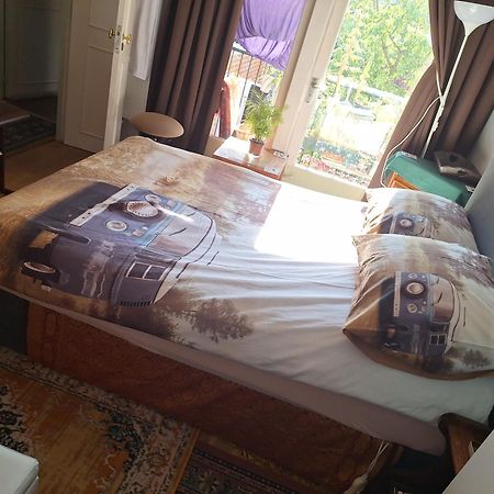 Homey Budget Bedroom Amsterdam Dış mekan fotoğraf